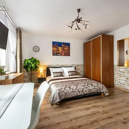 Ap. Olimpia 1 Pok. 2 Osoby, Downtown, Free Parking